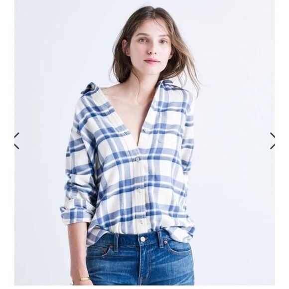 ✨Madewell Ex-Boyfriend Sz Small Shirt in Akiva Plaid✨ - Picture 4 of 9